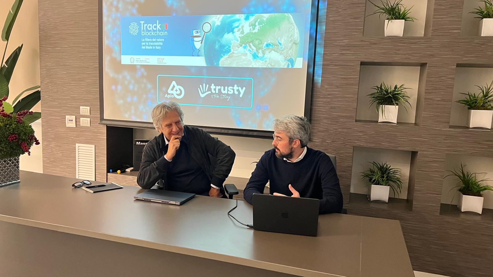 Blockchain e tracciabilità: il Distretto Puglia Federiciana presenta il programma TrackIT